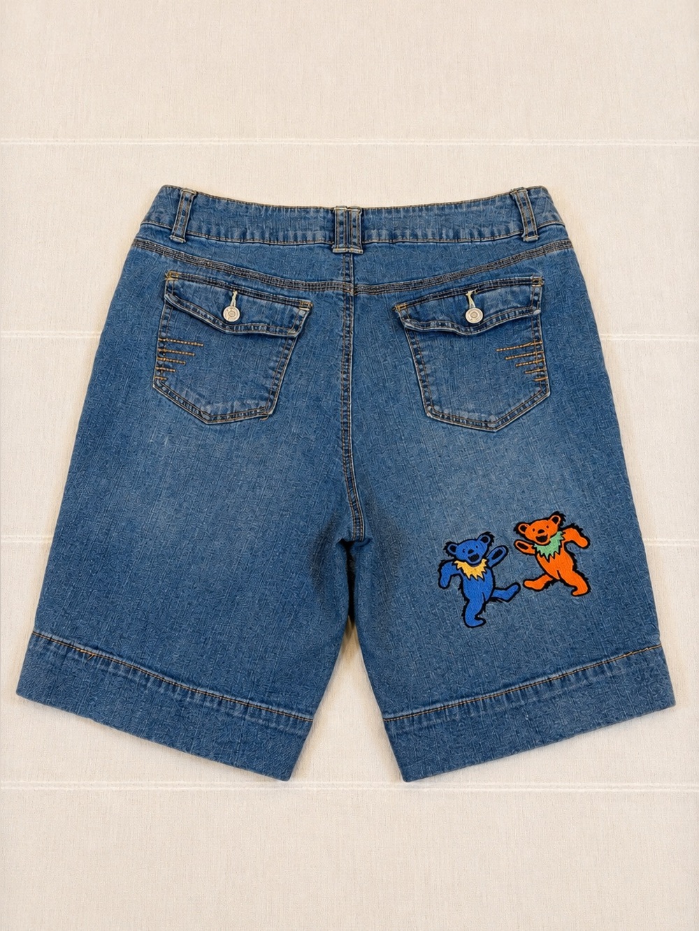 Vintage St. John’s Bay Grateful Dead Mushroom Denim Shorts Size 12 Embroidere